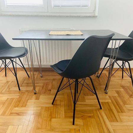 My Place بريشتاين المظهر الخارجي الصورة
