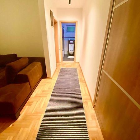 My Place بريشتاين المظهر الخارجي الصورة
